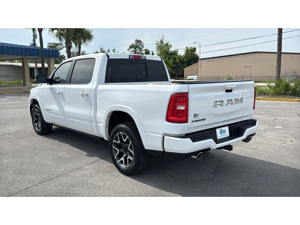 New 2026 Ram 1500 LARAMIE CREW CAB 4X2 5'7 BOX Pickup