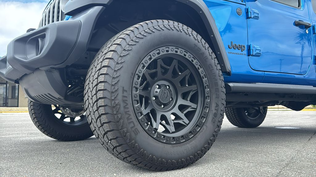 2025 Jeep Wrangler 4-Door Sport S - Photo 10