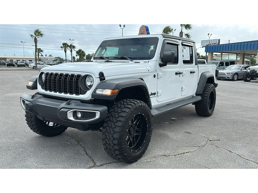 Used 2024 Jeep Gladiator Sport Crew Cab