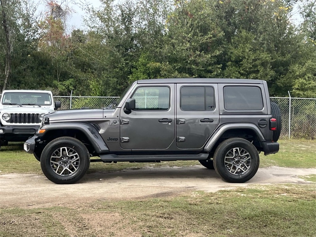New 2026 Jeep Wrangler 4-DOOR SAHARA Sport Utility