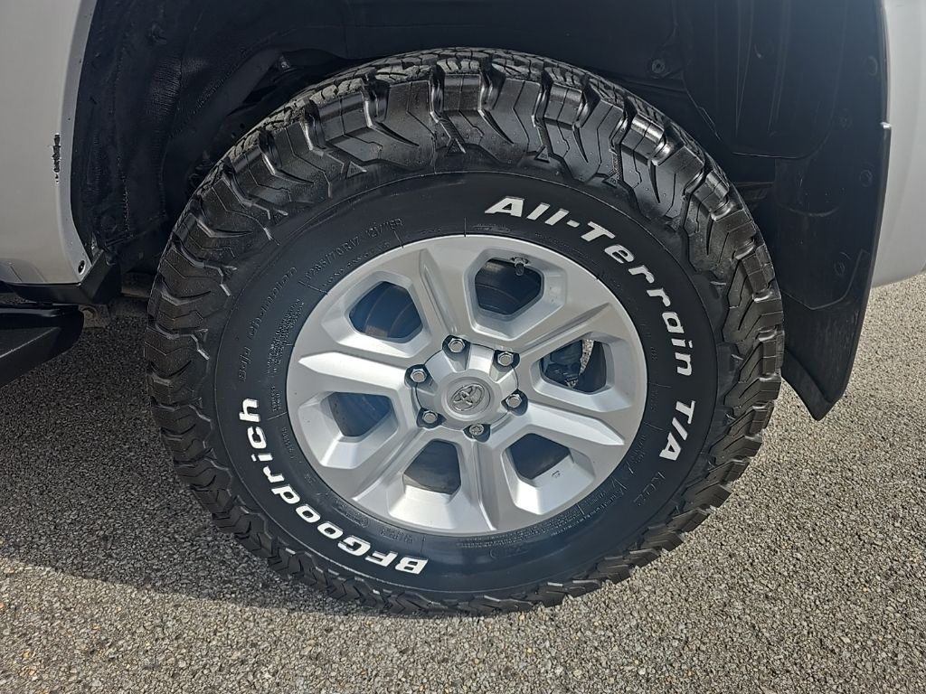 2021 Toyota 4Runner SR5 Premium - Photo 9