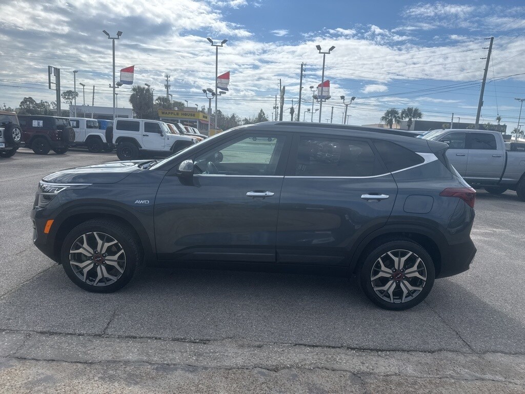 Used 2023 Kia Seltos SX SUV