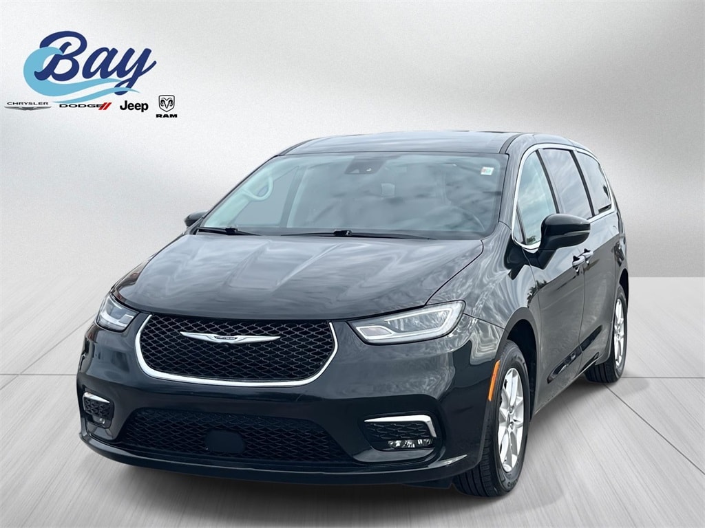 2023 Chrysler Pacifica Van Passenger Van 
