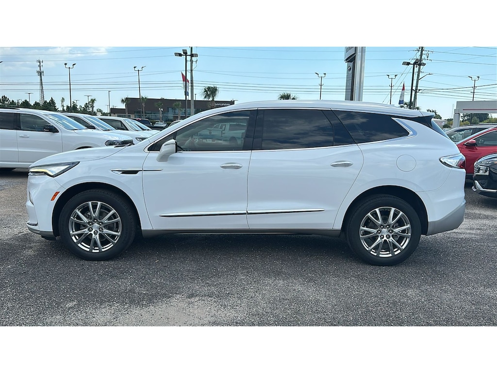Used 2022 Buick Enclave Essence Sport Utility