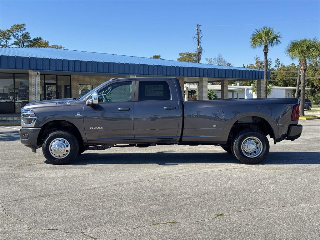 2026 Ram 3500 Laramie photo 2