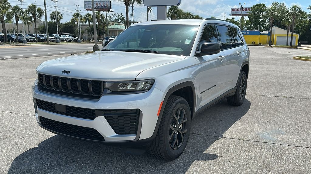 New 2026 Jeep Grand Cherokee L LAREDO ALTITUDE 4X2 Sport Utility