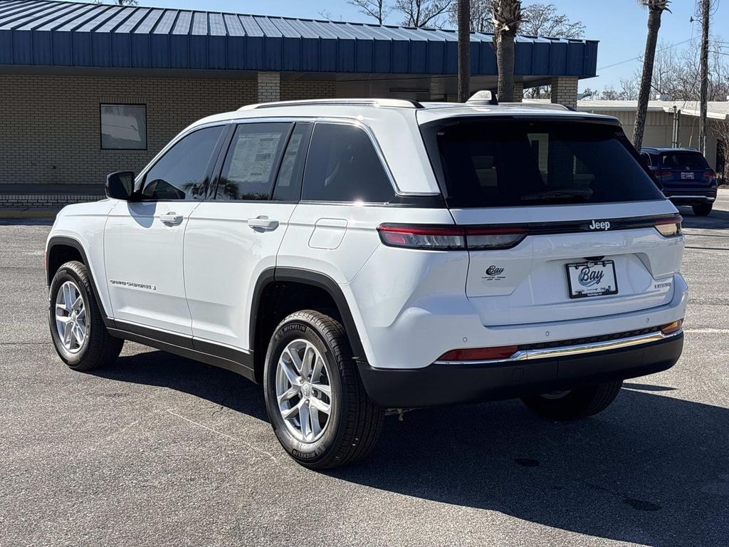 New 2025 Jeep Grand Cherokee LAREDO X 4X2 Sport Utility