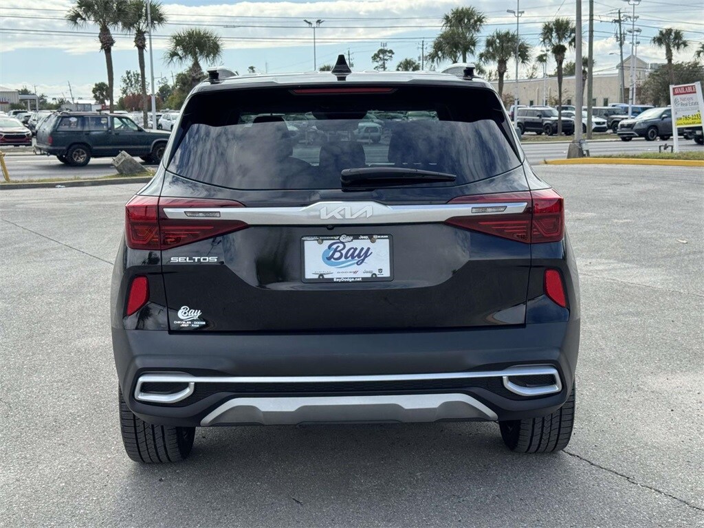 2022 Kia Seltos SX photo 4