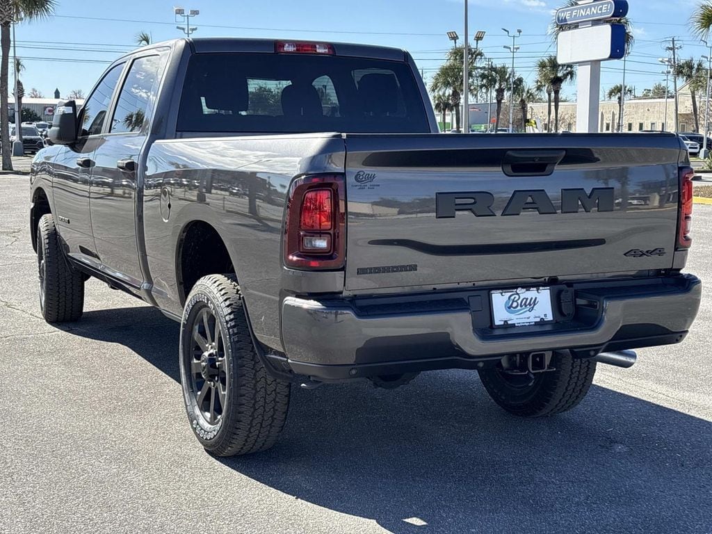 New 2026 Ram 2500 BIG HORN CREW CAB 4X4 6'4 BOX Pickup