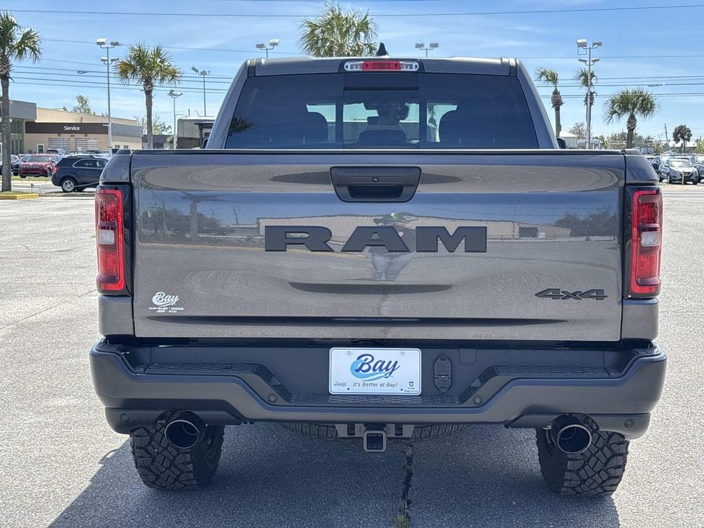 New 2026 Ram 1500 WARLOCK CREW CAB 4X4 5'7 BOX Pickup