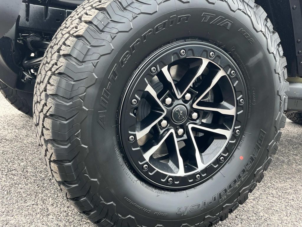 2025 Jeep Wrangler 4-Door Willys - Photo 9