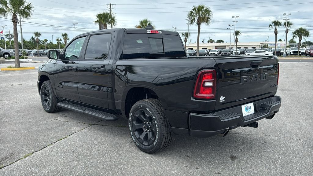 New 2026 Ram 1500 EXPRESS CREW CAB 4X4 5'7 BOX Pickup