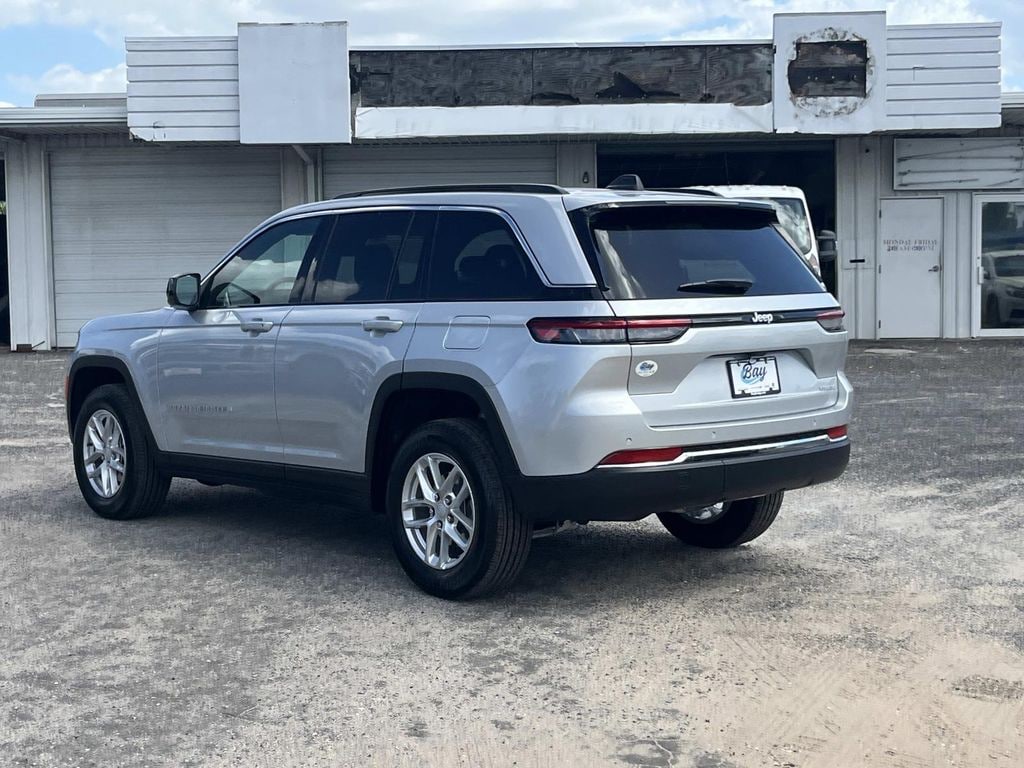 New 2025 Jeep Grand Cherokee LAREDO X 4X2 Sport Utility