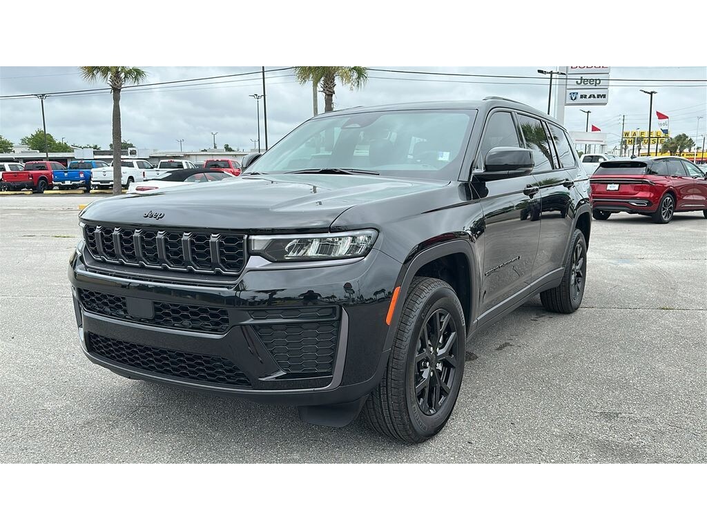 New 2026 Jeep Grand Cherokee L Laredo Altitude Sport Utility