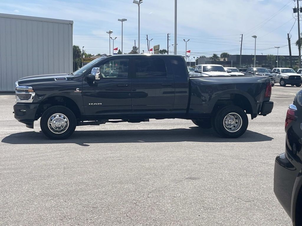 New 2026 Ram 3500 LARAMIE MEGA CAB 4X4 6'4 BOX Pickup