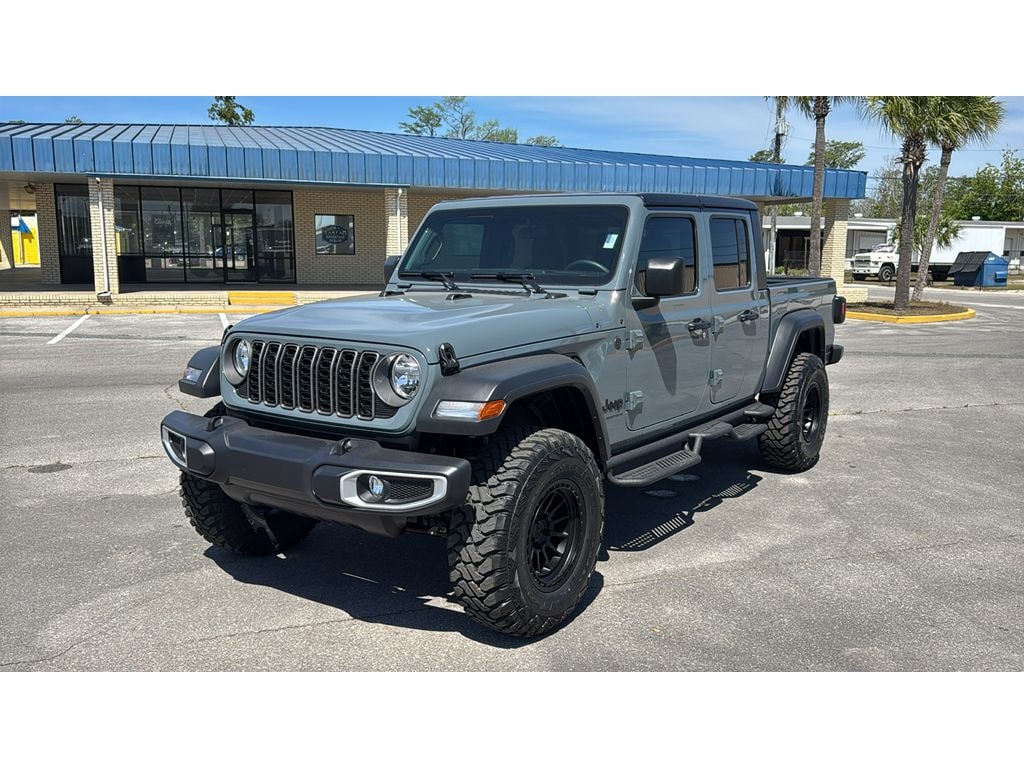 New 2026 Jeep Gladiator Sport Pickup