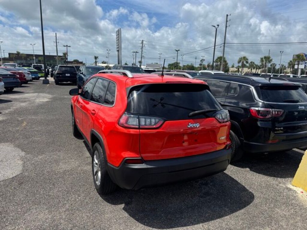 Used 2021 Jeep Cherokee Latitude Plus SUV