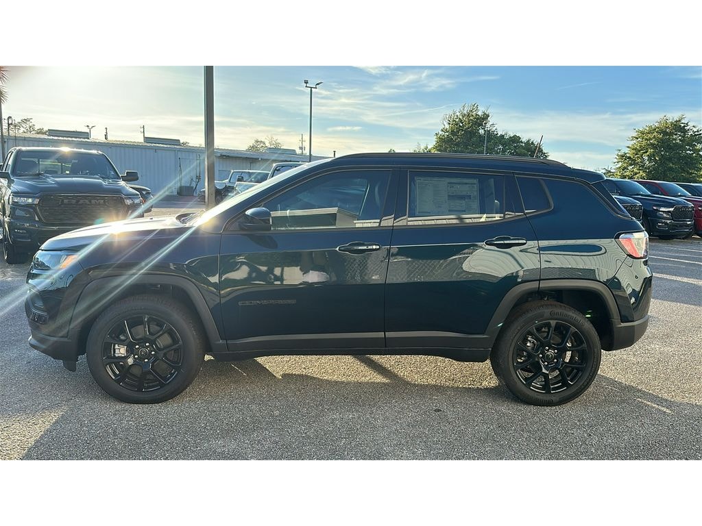 New 2026 Jeep Compass Latitude Sport Utility