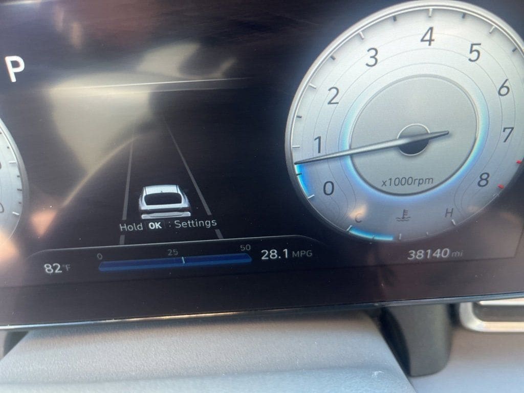 2023 Hyundai Elantra SEL's photo