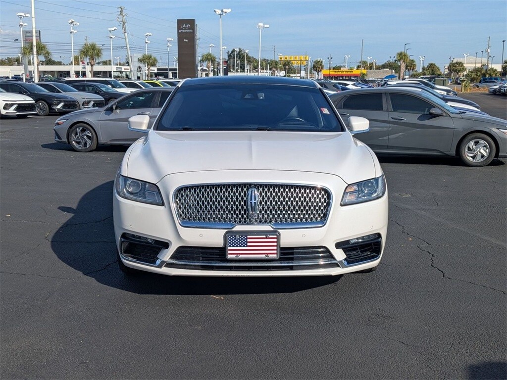 2019 Lincoln Continental Reserve photo 2