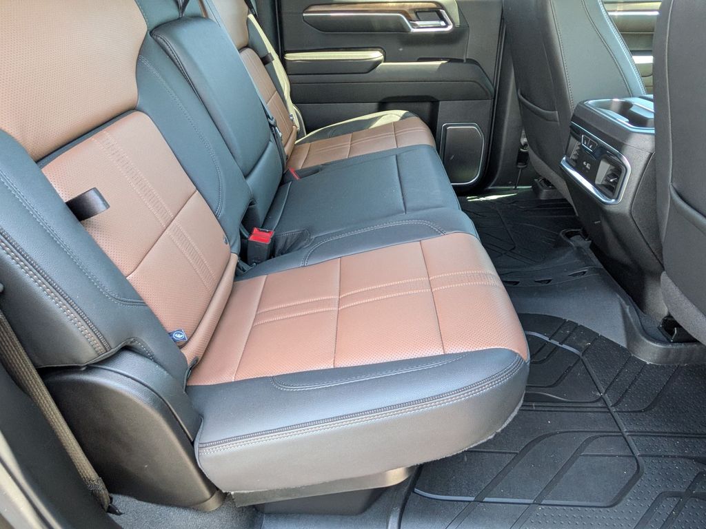 2025 Chevrolet Silverado 1500 High Country - Photo 19