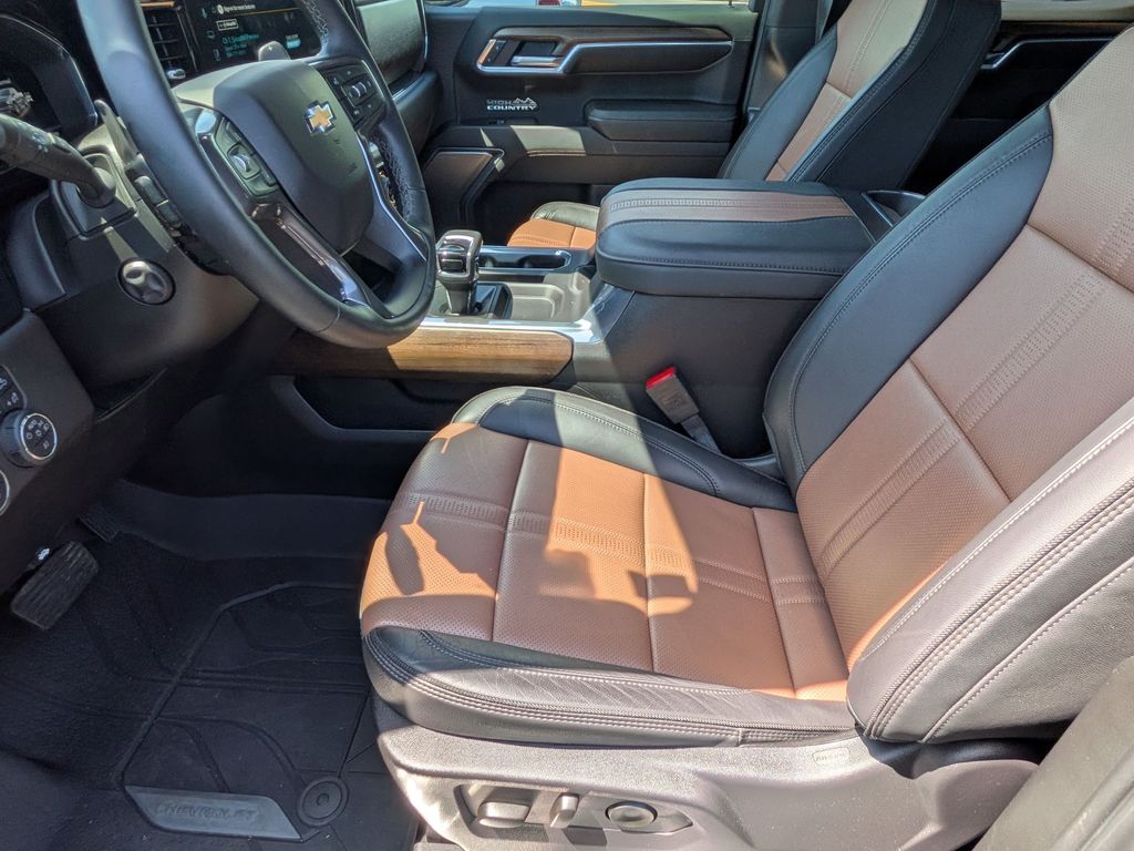 2025 Chevrolet Silverado 1500 High Country - Photo 16