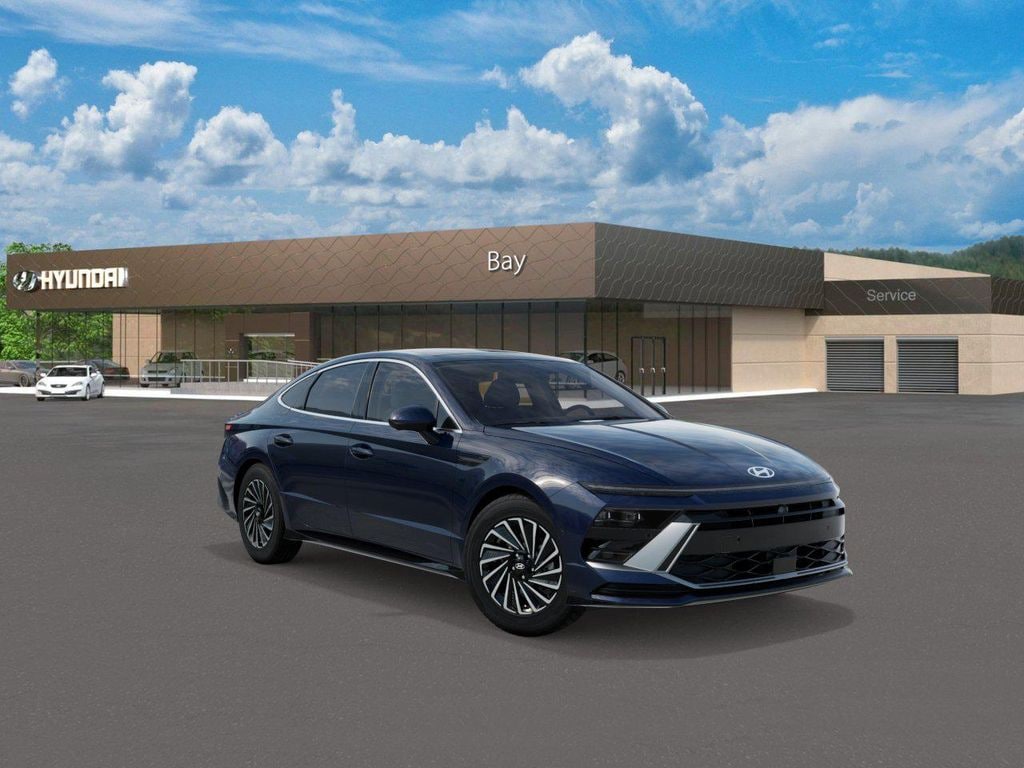 New 2025 Hyundai Sonata Hybrid Limited Sedan