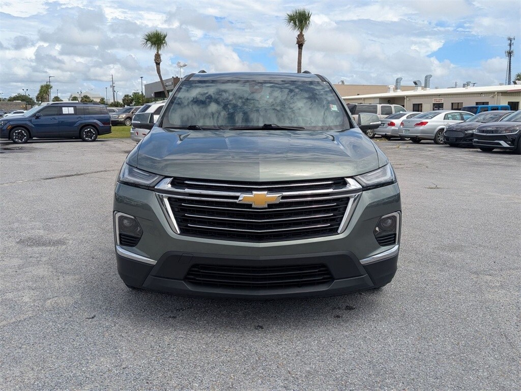 2023 Chevrolet Traverse Leather photo 2