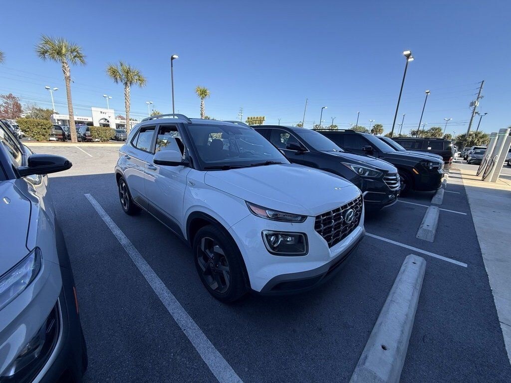 Certified 2021 Hyundai Venue SEL SUV