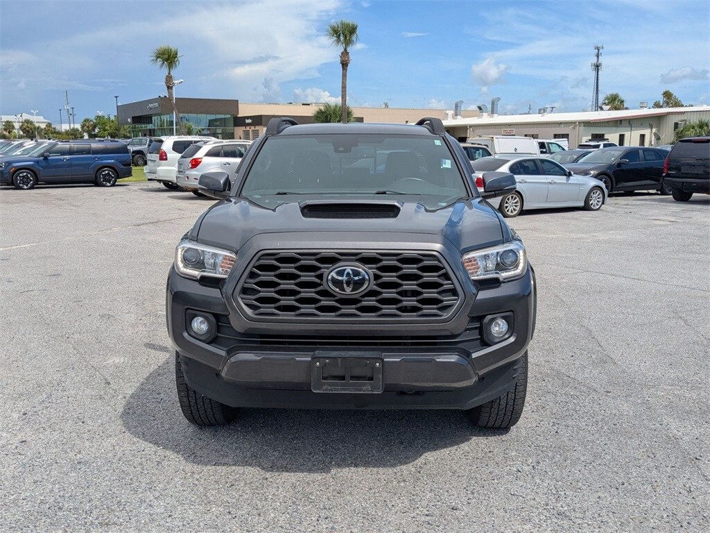 2023 Toyota Tacoma TRD Sport photo 2