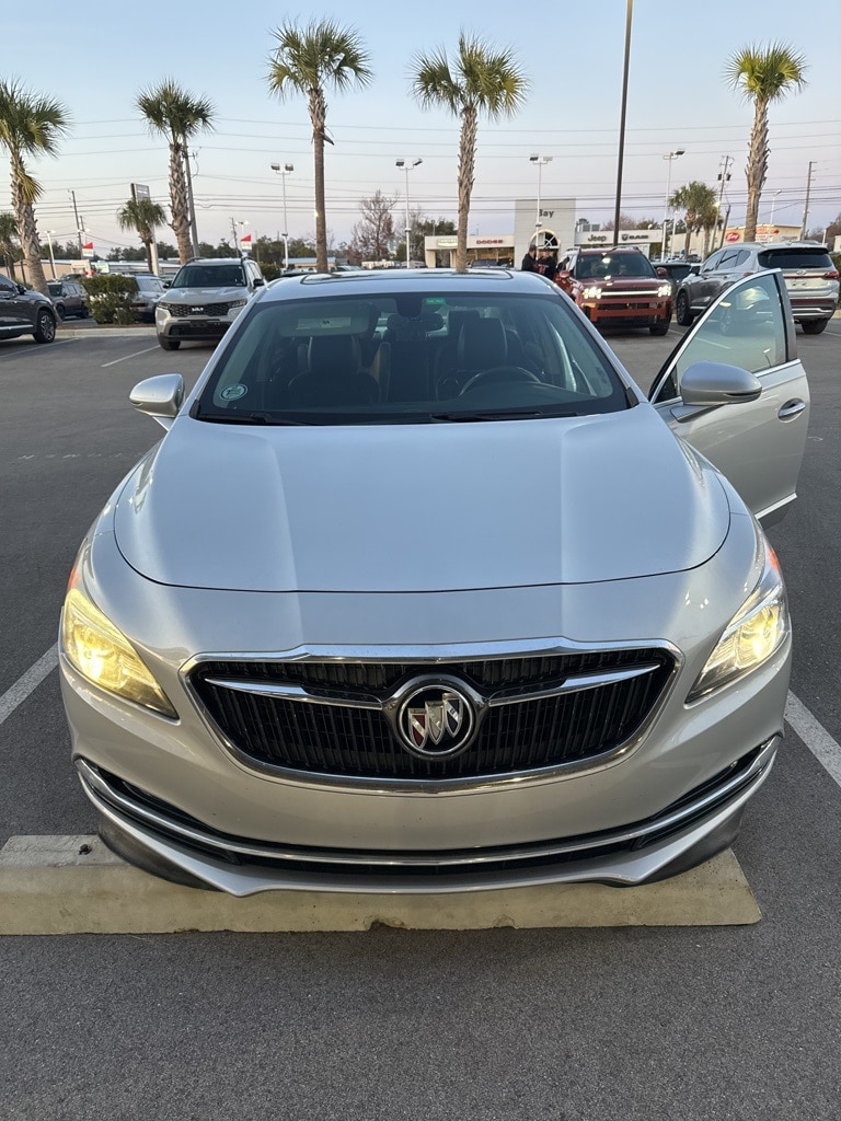 2018 Buick LaCrosse Essence's photo