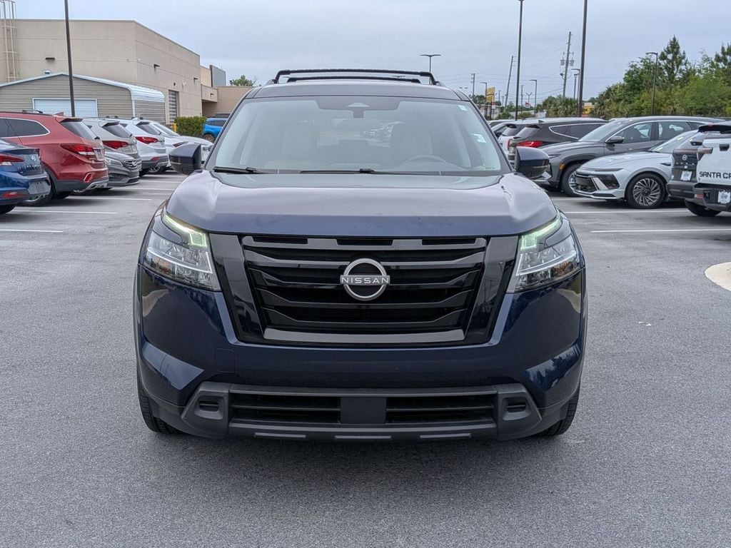 View vehicle photo 2