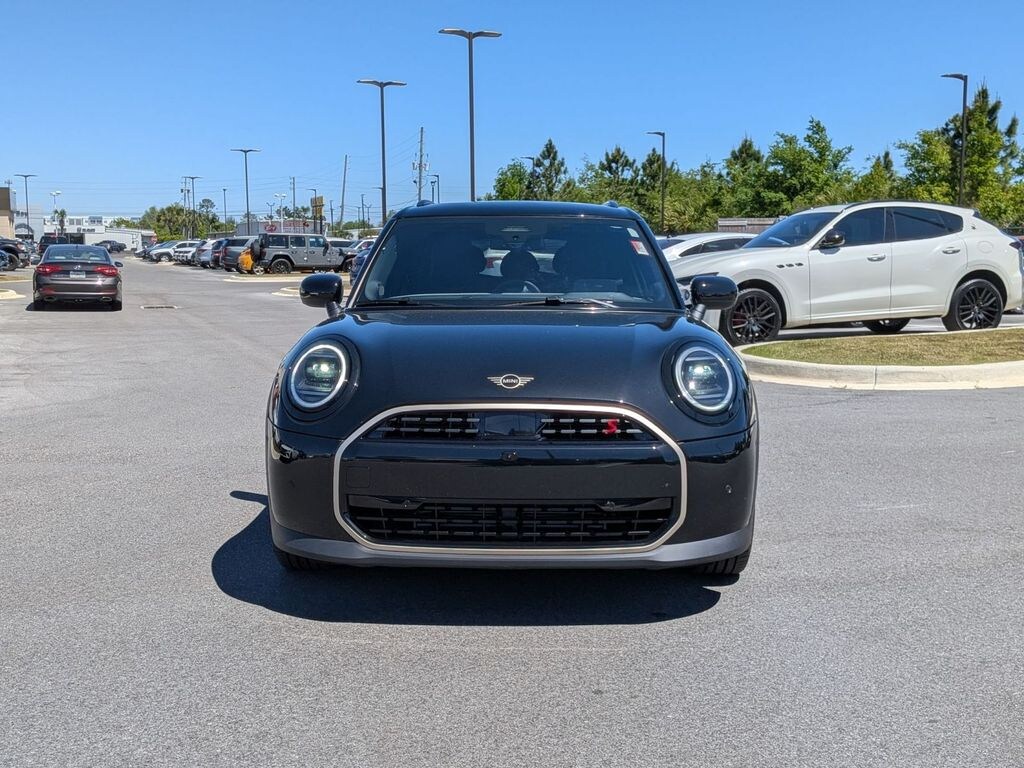 Used 2025 MINI Hardtop 4 Door Iconic Hatchback