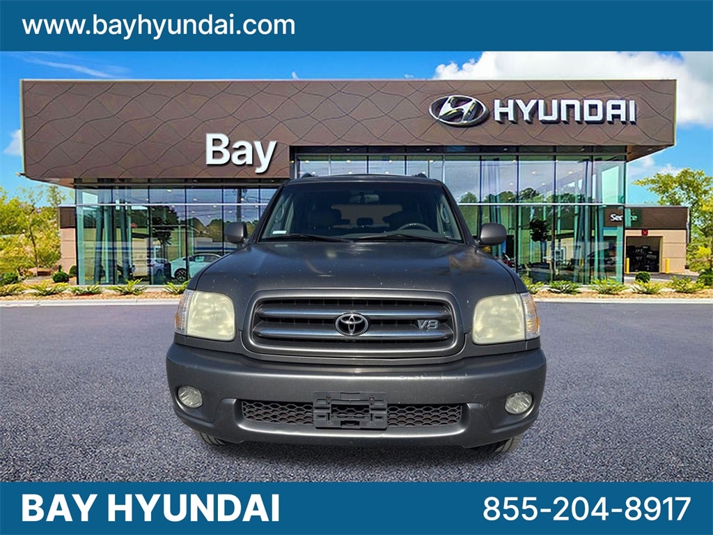 2004 Toyota Sequoia Limited's photo