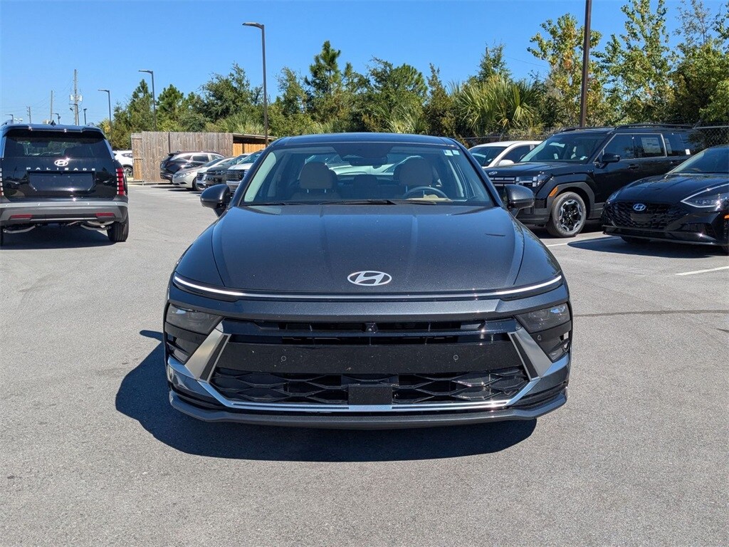 2024 Hyundai Sonata Hybrid Limited photo 2