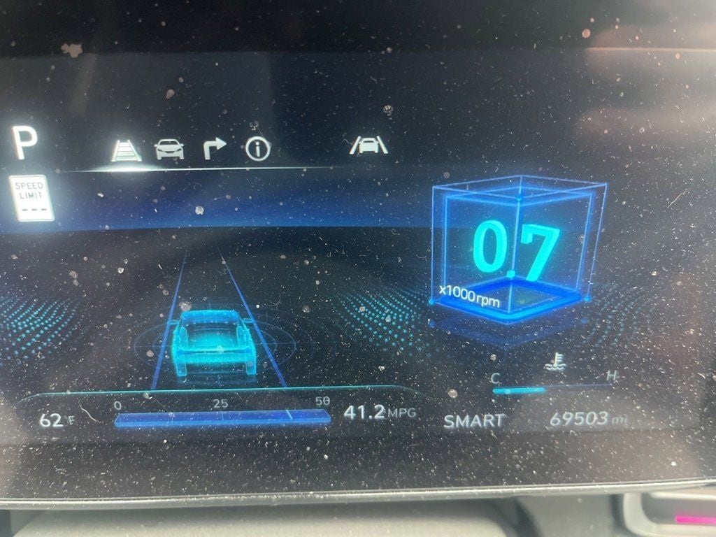 2024 Hyundai Elantra SEL's photo