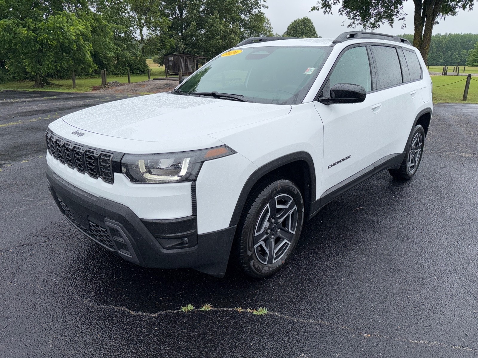 2026 Jeep Cherokee Laredo HEV 4X4's photo