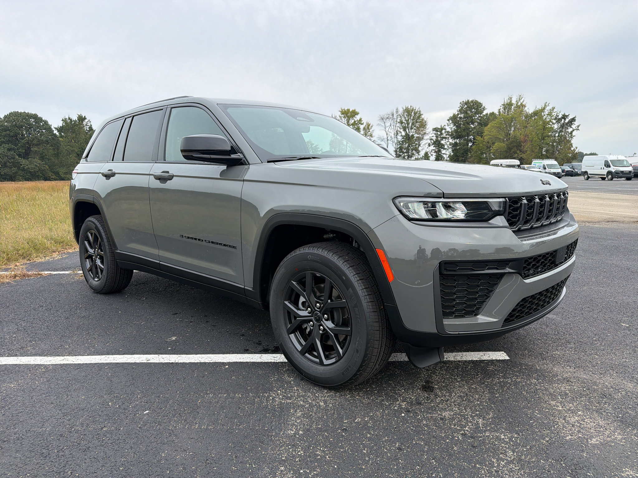 New 2027 Jeep Grand Cherokee Laredo Sport Utility