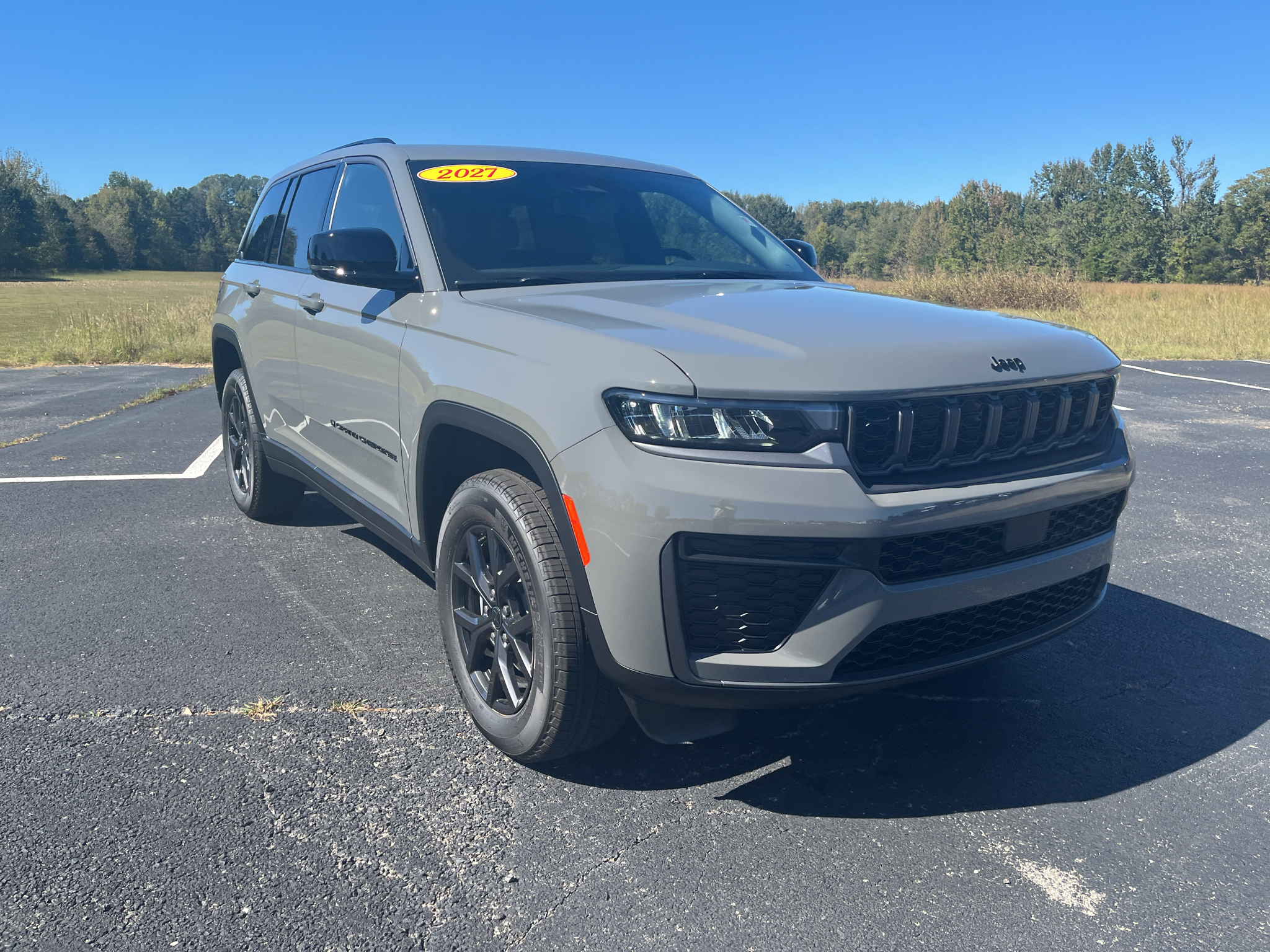 New 2027 Jeep Grand Cherokee Laredo Sport Utility