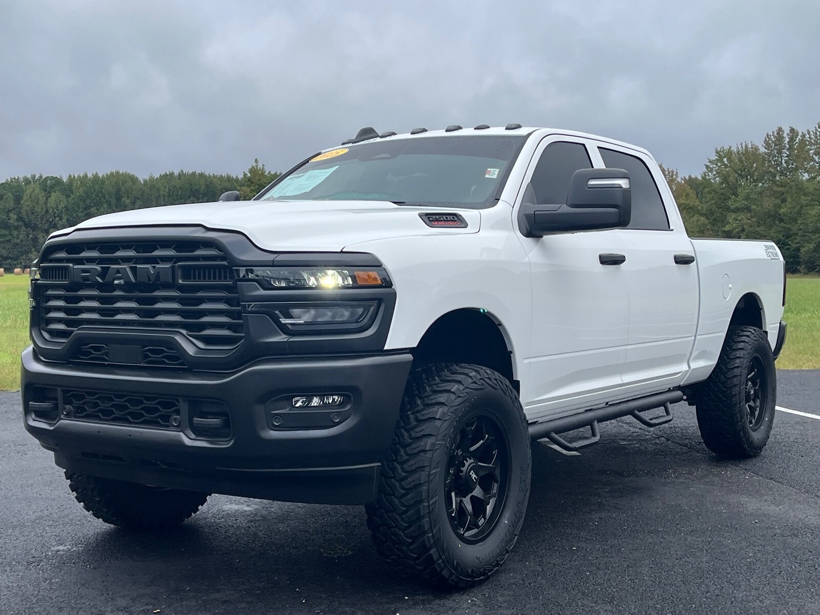 2025 Ram 2500 Tradesman photo 3