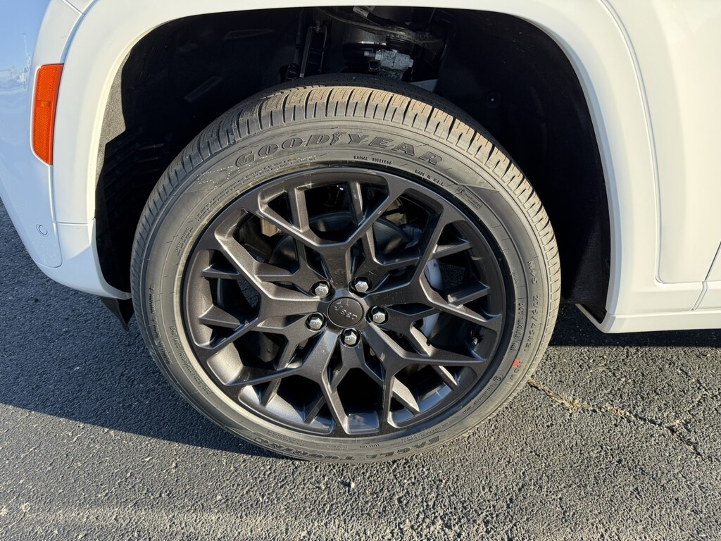 New 2026 Jeep Grand Cherokee SUMMIT 4X4 Sport Utility