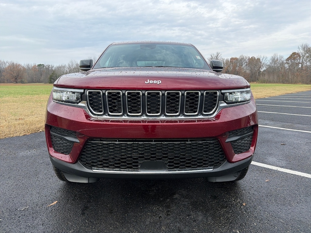 New 2025 Jeep Grand Cherokee LAREDO X 4X2 Sport Utility