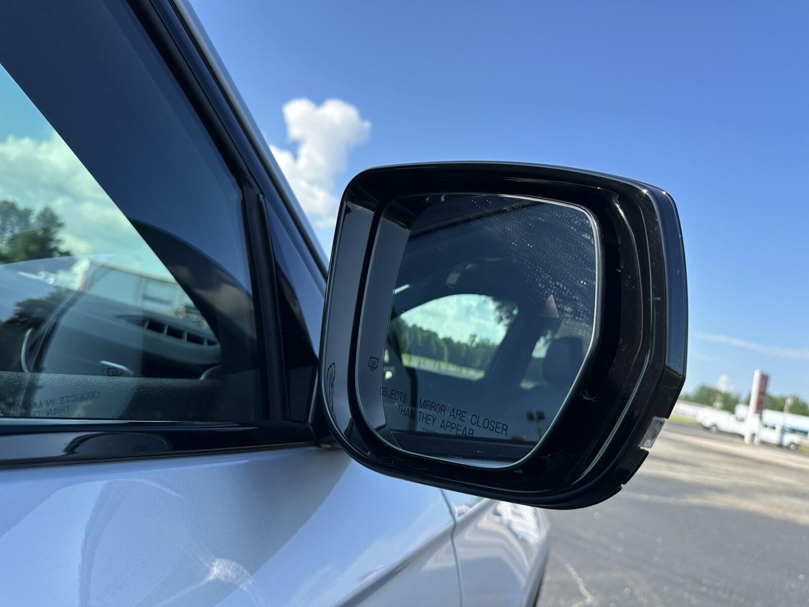 2025 Jeep Grand Cherokee Altitude photo 4