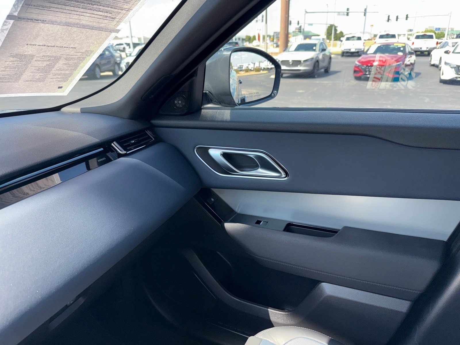 2025 Land Rover Range Rover Velar S - Photo 24