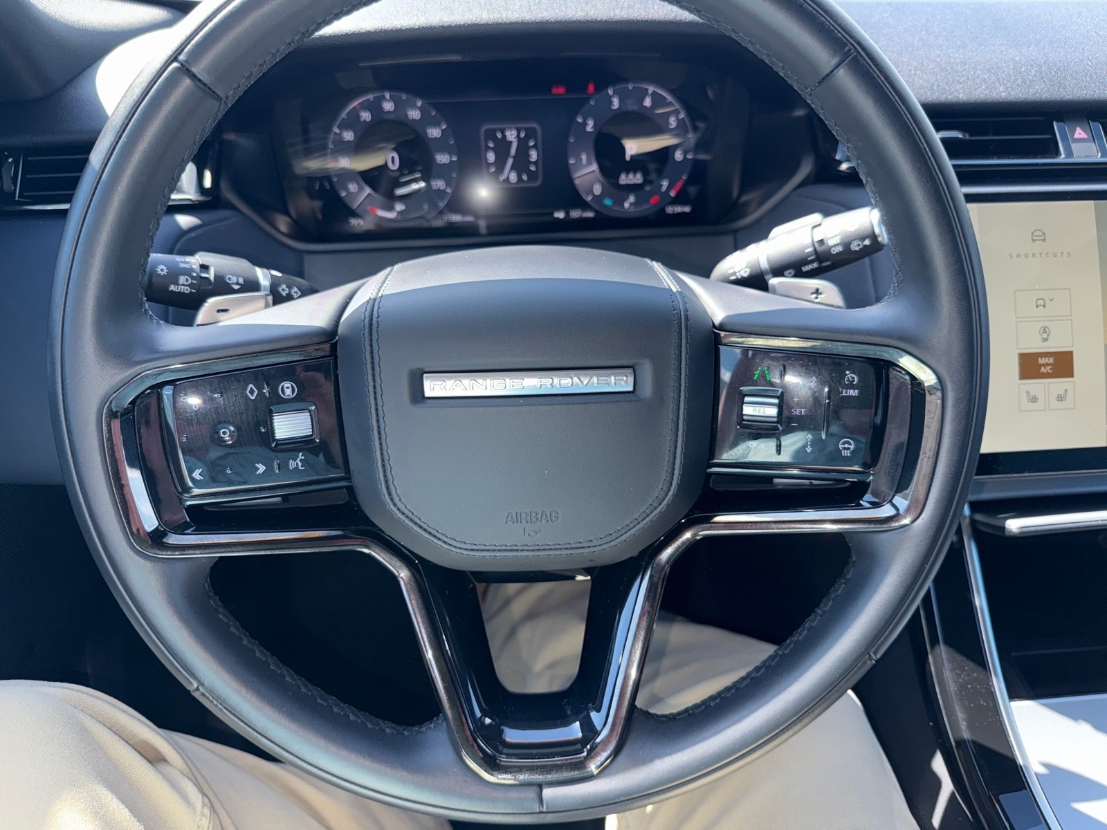 2025 Land Rover Range Rover Velar S - Photo 17
