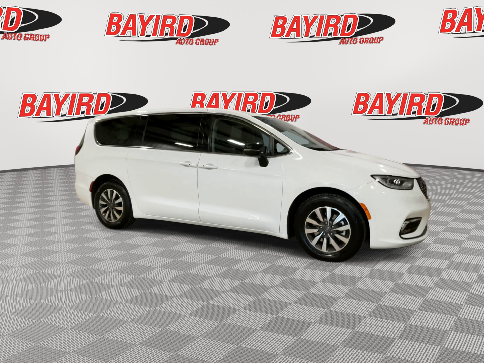 Used 2024 Chrysler Pacifica Plug-In Hybrid Select Van Passenger Van