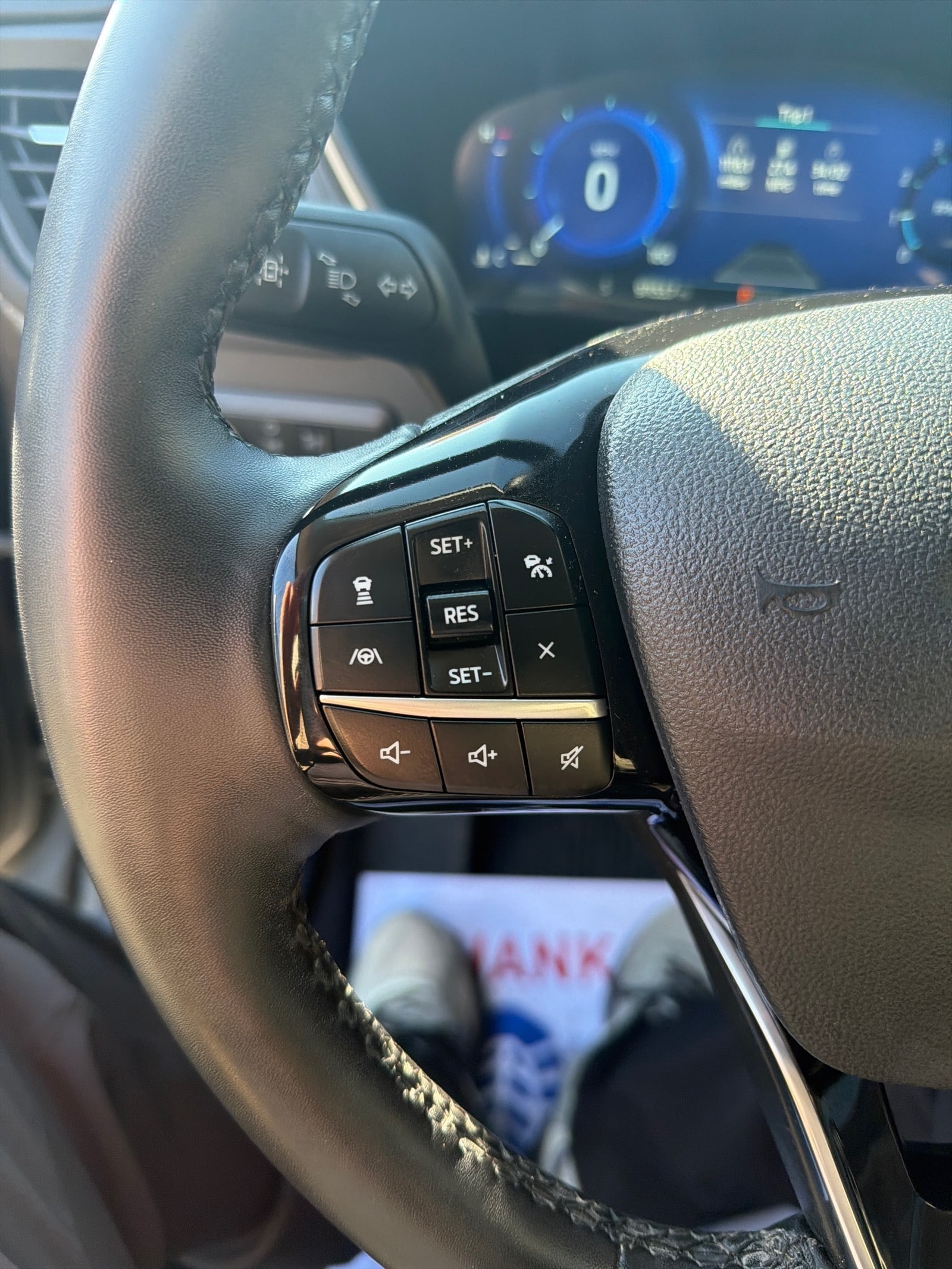 2022 Ford Escape SEL - Photo 11