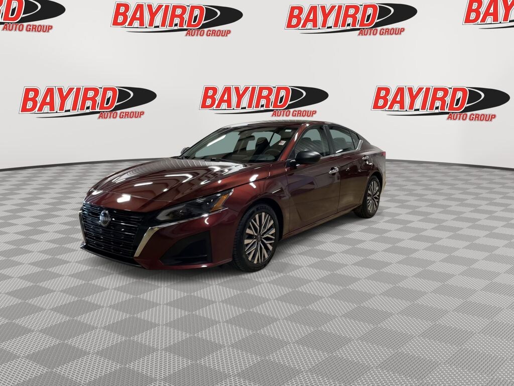 Used 2024 Nissan Altima 2.5 SV Sedan