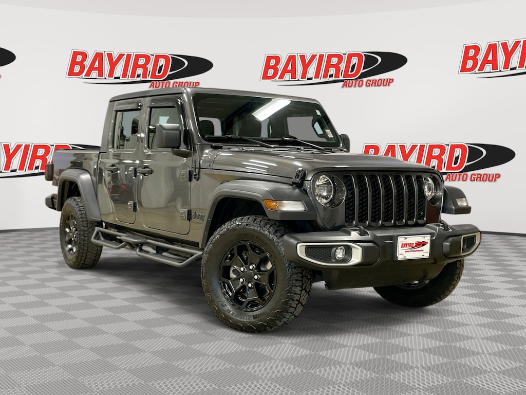 Used 2023 Jeep Gladiator Sport Truck Crew Cab