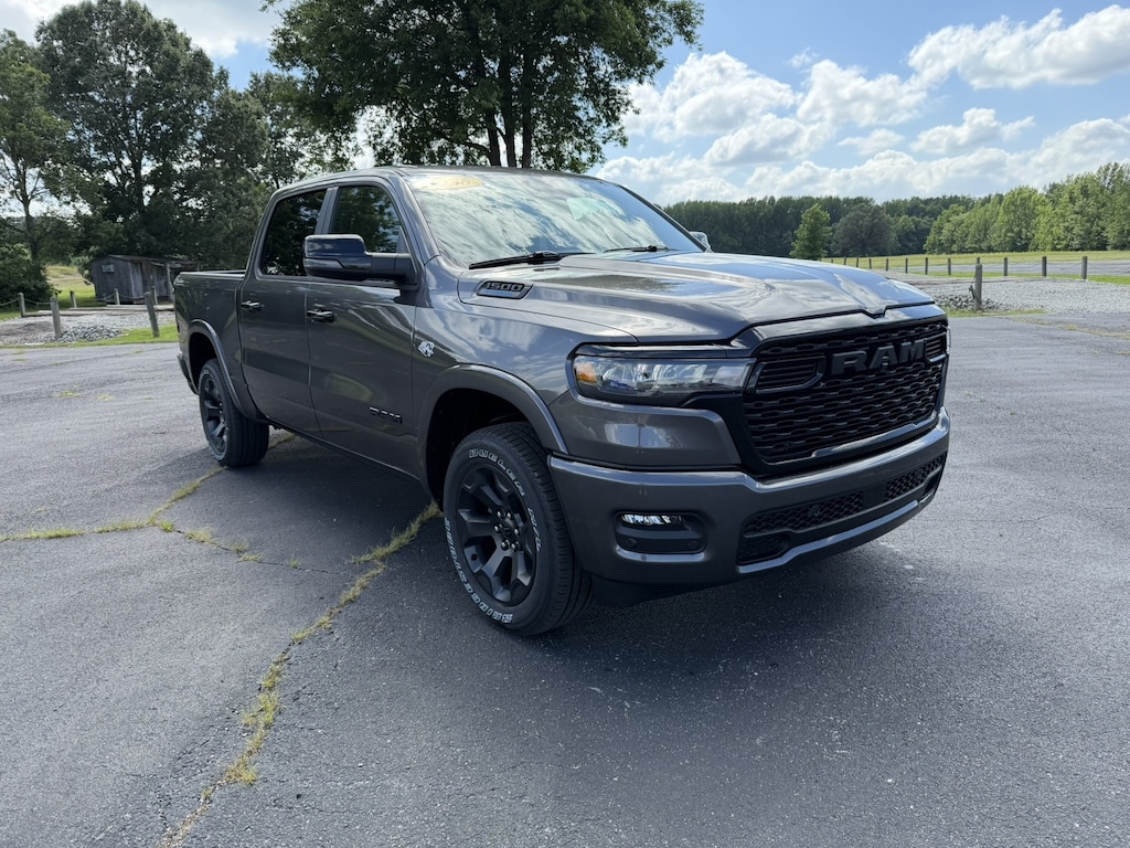 New 2026 Ram 1500 BIG HORN CREW CAB 4X4 5'7 BOX Pickup